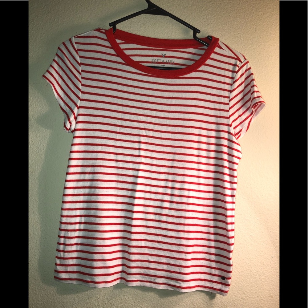 AE soft and sexy cropped red and white tee